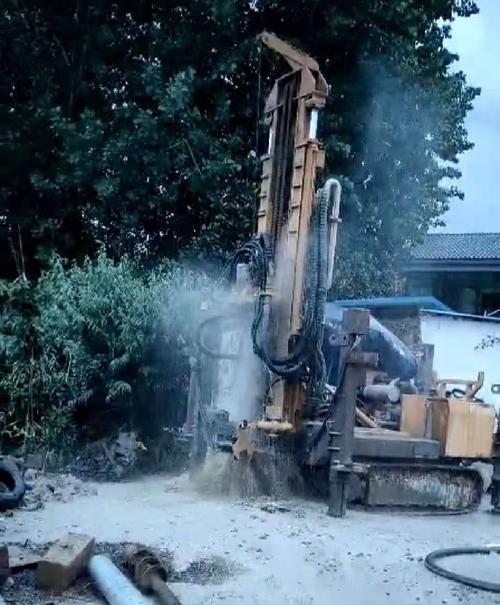 烈山区钻岩石井